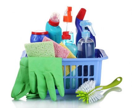 Local carpets cleaner in SW15 preparing a carpet cleaning job